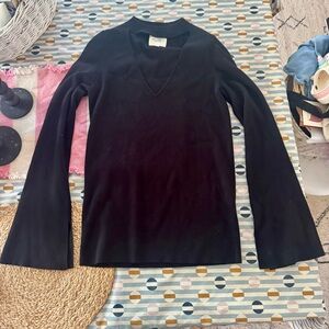 Olivia Palermo x Banana Republic Black cutout bell sleeve sweater M